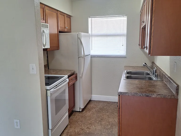 4472 Parmely St #B — Photo 7