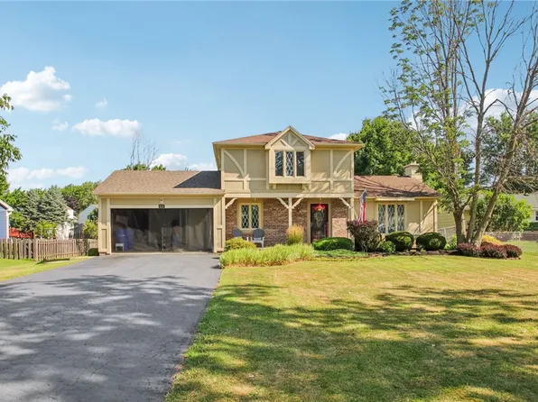 624 Gilmore Rd, Brockport, NY 14420