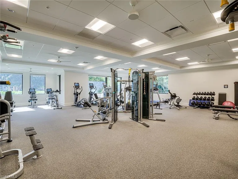 8529 Fairway Bend Dr — Photo 25