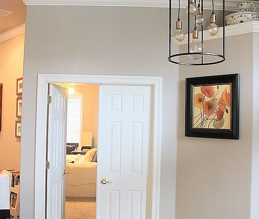 Owner's Bedroom Entry