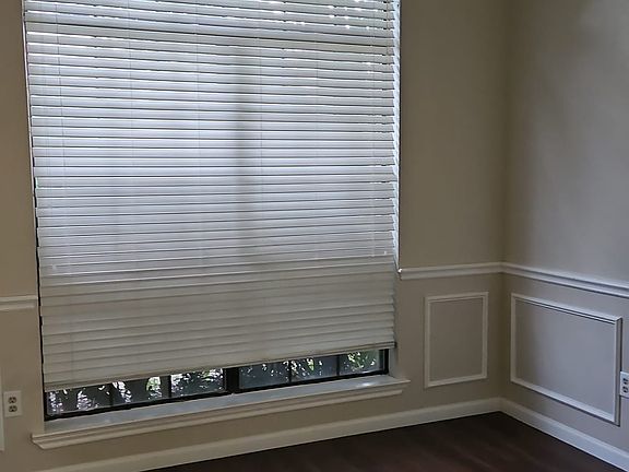 5th image of 2024 Greenview Dr