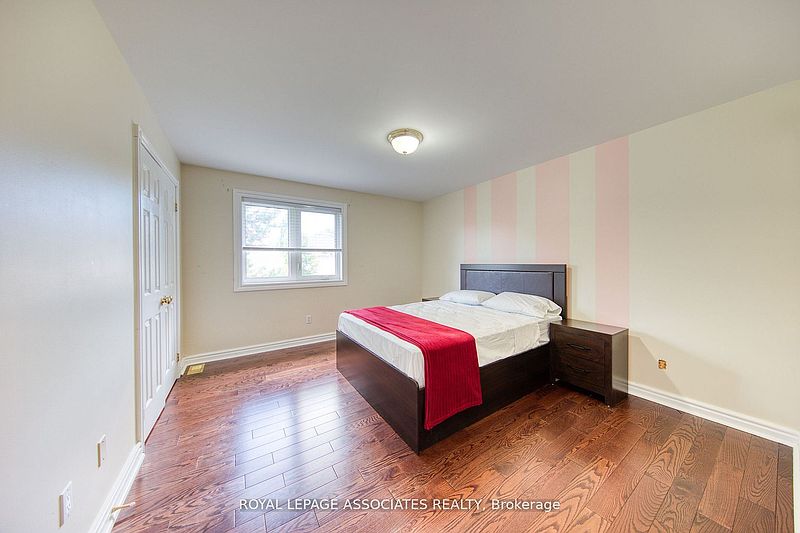 Ajax House for rent - 4 Bedrooms — photo 13