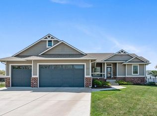 2806 E Mantane Cir, Wichita, KS 67219