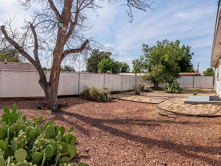 2460 Jordan Rd — Photo 16