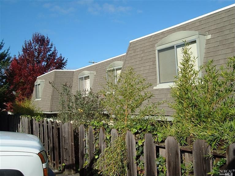 1st image of 172 Valparaiso Ave