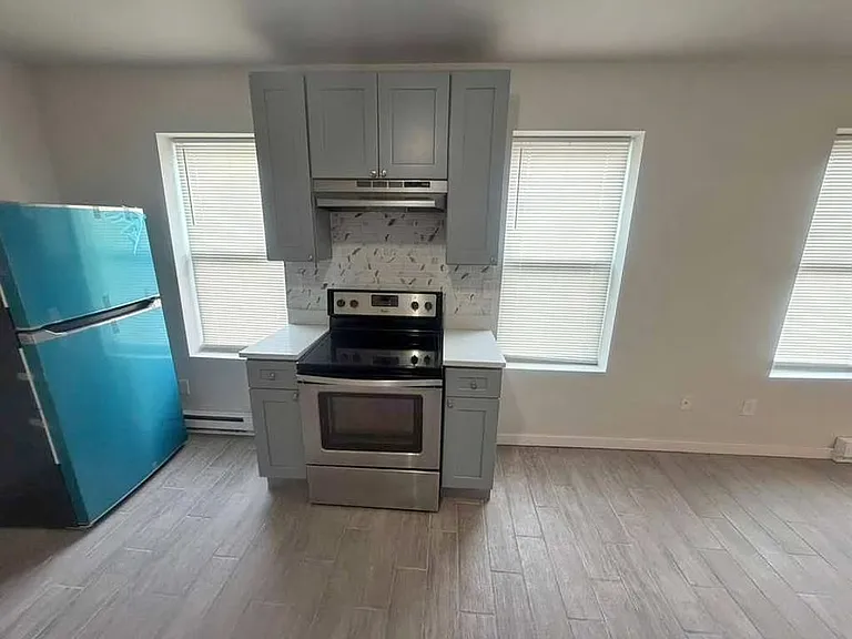 10 Union St #3 — Photo 5