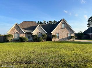 2917 Village Cir, Ocean Springs, MS 39564