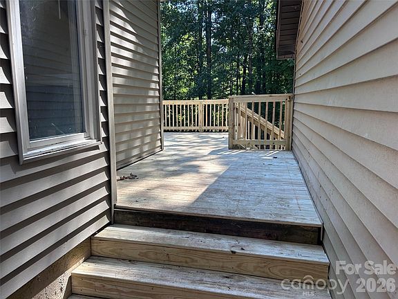 5th image of 8209 Addison Dr