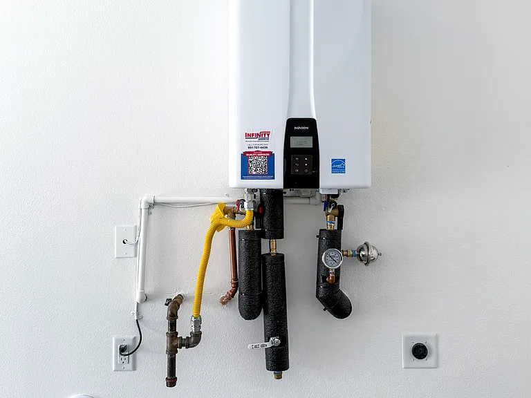Waterless Tank Heater + EV Charging Plug #2