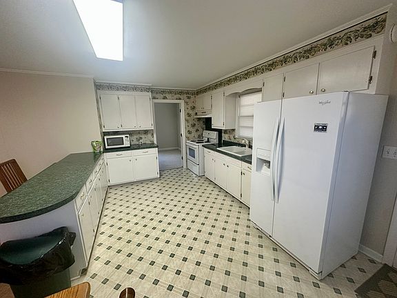 2nd image of 6557 Flat Rock Rd