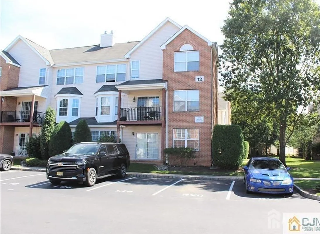1201 Plymouth Rd photo 1