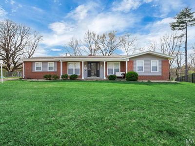 5 Hideaway Ln, Ballwin, MO, 63011