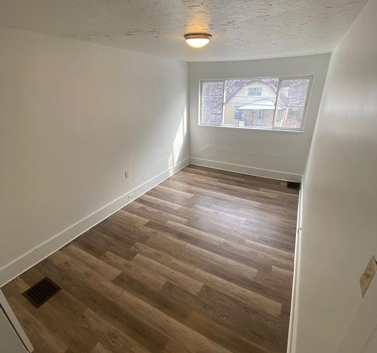 1st image of 1611 Lynn Ave