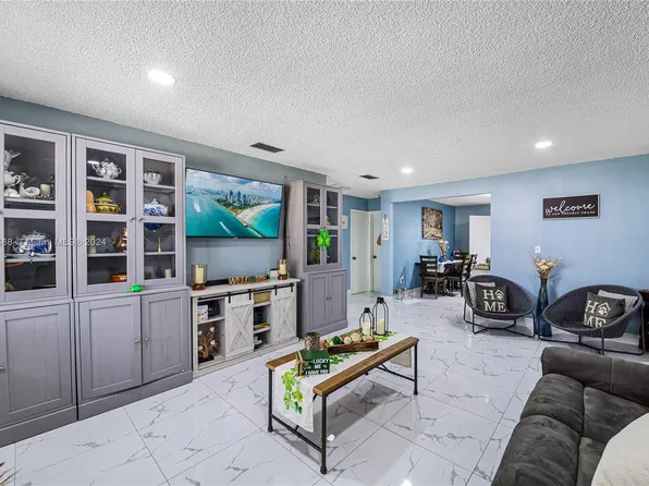 221-223 SW 112th Ave, Miami, FL 33174