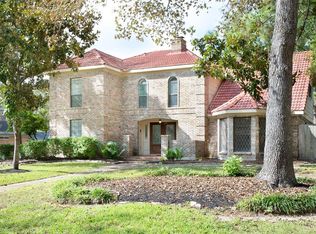 5411 Sandy Grove Dr, Kingwood, TX 77345