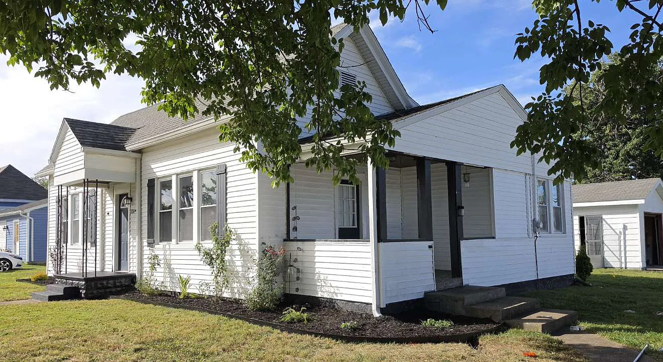 2 bed, 1140 sqft, $1,300 — Photo 4