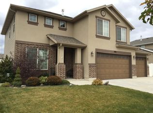 896 W Oxford Dr, North Salt Lake, UT 84054