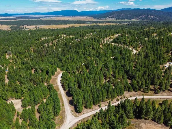 47 Coit Dr, Cascade, ID 83611
