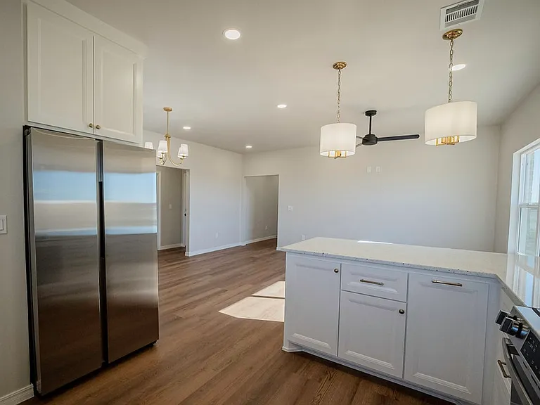 19001 Sierra Madre Dr — Photo 18