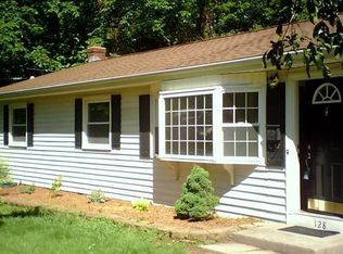 128 Willard Dr, Enfield, CT 06082