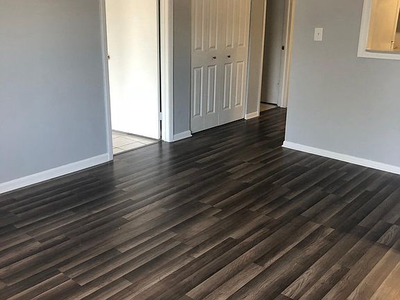 5th image of 2512 W Stroud Ave APT 225