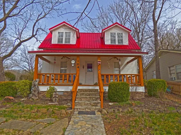 104 E 3rd St, Highland, AR 72542