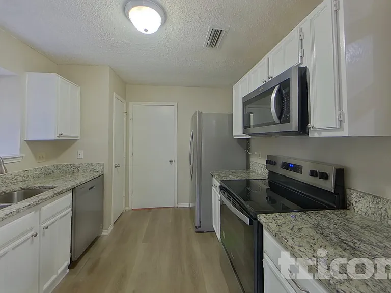2645 Danberry Ln — Photo 4