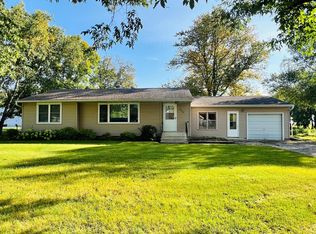 302 Lois Ave S, Herman, MN 56248