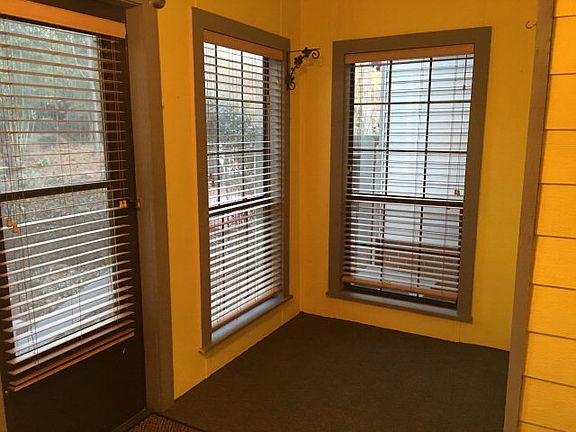 4th image of 466 Creekwalk Cir