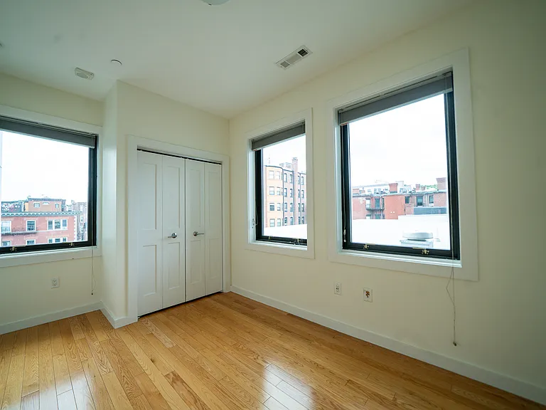 5 Miner St #402 — Photo 6