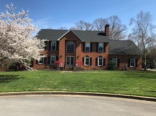 3 Emerald Ct, Johnson City, TN 37604