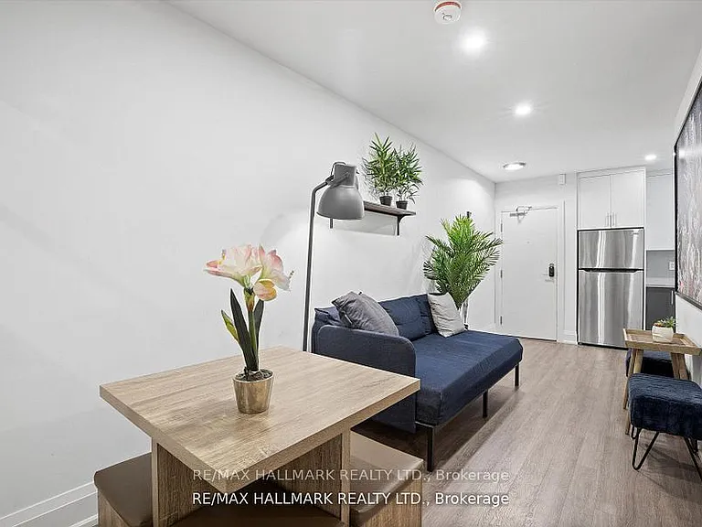 595 Saint Clair Ave W #12 — Photo 17
