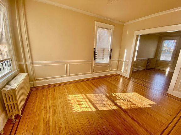 3rd image of 2829 Brighton St