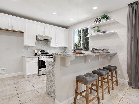 4th image of 2663 Hayden Brook Dr
