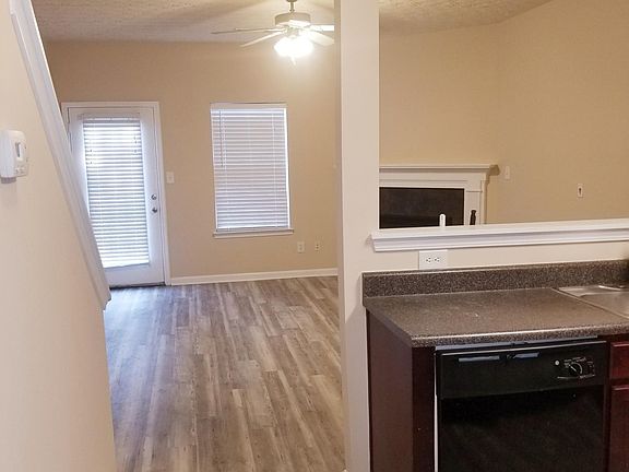 5th image of 368 Berckman Dr
