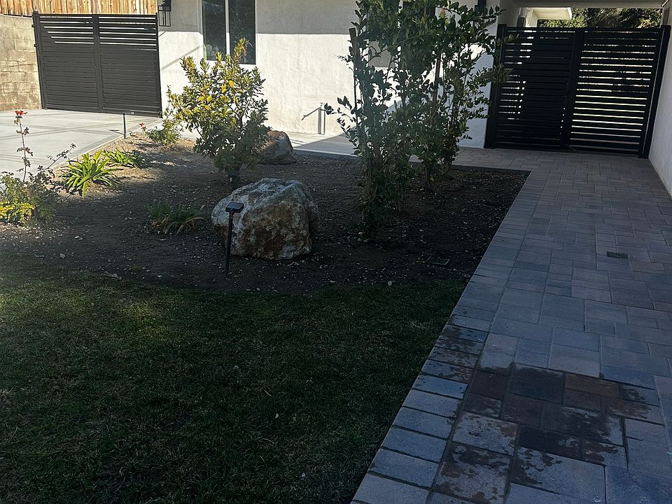 1st image of 1040 Norumbega Dr #1