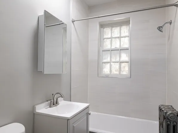 2000-2006 W Fargo Ave #7405-2, Chicago, IL 60645