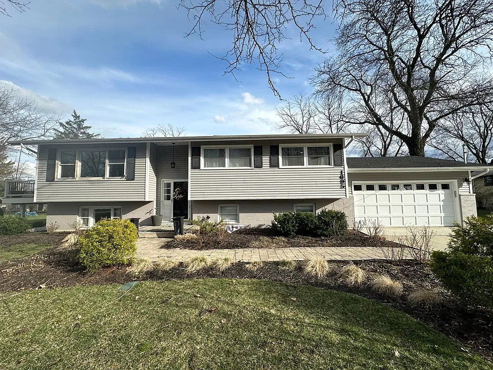 1695 Boundary Rd
