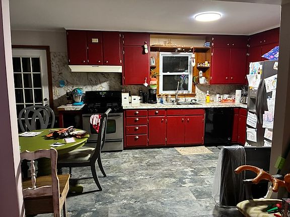 3rd image of 1927 W Wedington Dr