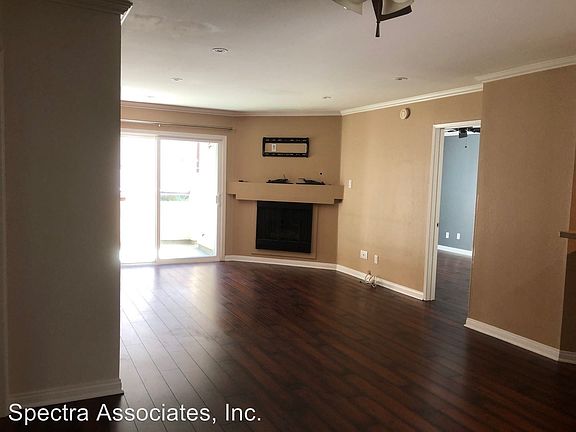 3rd image of 21500 Burbank Blvd APT 104