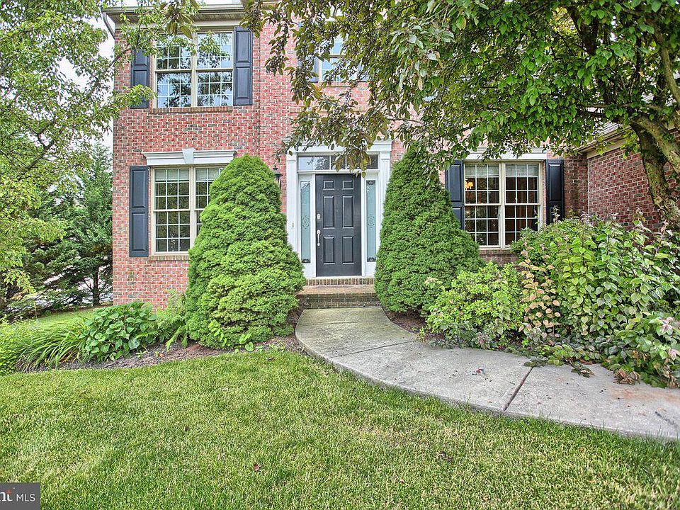 1121 Stone Creek Dr, Hummelstown, PA 17036 Zillow
