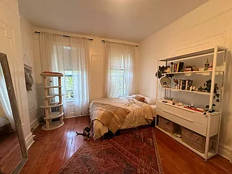 Rented by R New York