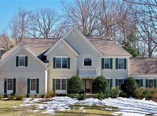 1009 Preserve Ct, Great Falls, VA 22066