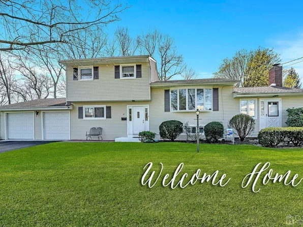 37 Inwood Dr, Milltown, NJ 08850