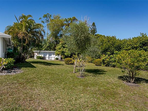4th image of 661 E Valley DR