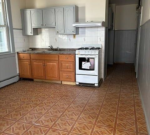 3rd image of 24 E 29th St APT 2