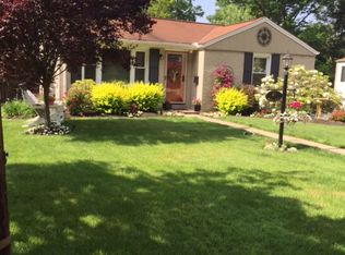 27 Crystal Dr, Oakmont, PA 15139