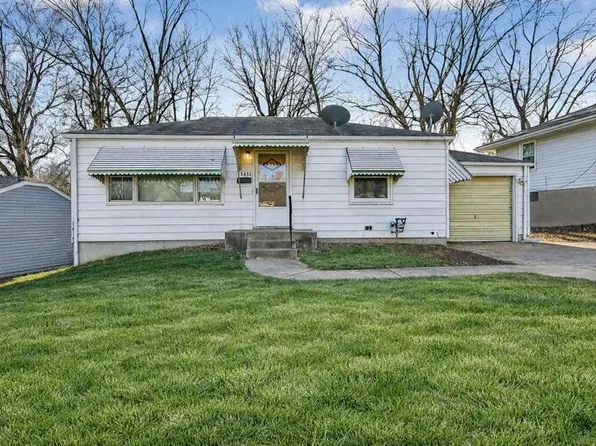 1414 Comet Dr, Saint Louis, MO 63137