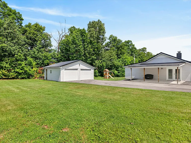 218 Harper Rd — Photo 28
