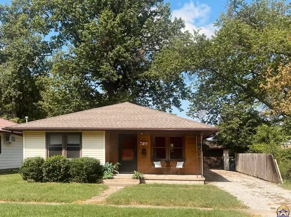 519 S 5th St, Osage City, KS 66523